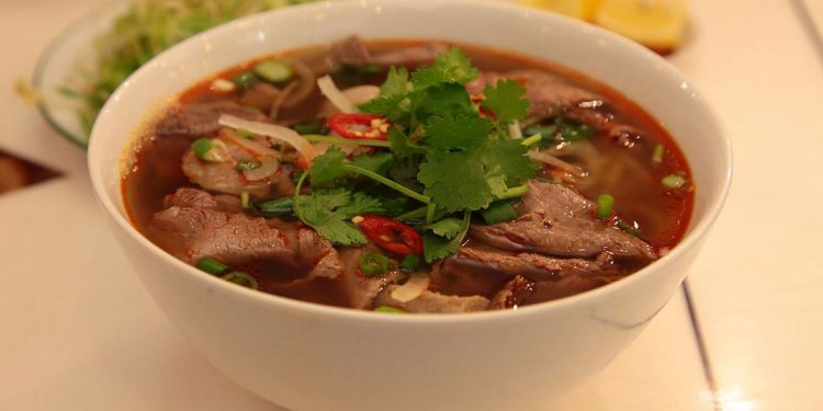 Bún bò Huế thơm ngon đậm vị nhiều người mê