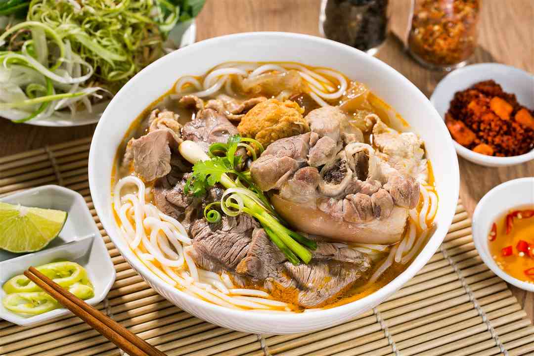 Một tô bún bò ngon với giá trị dinh dưỡng cao