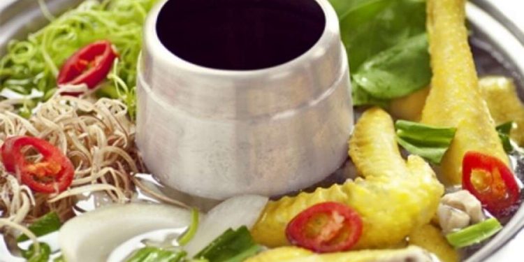 Giới thiệu về lẩu gà lá giang