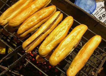 Tiệm bánh lâu đời Ông Cuông