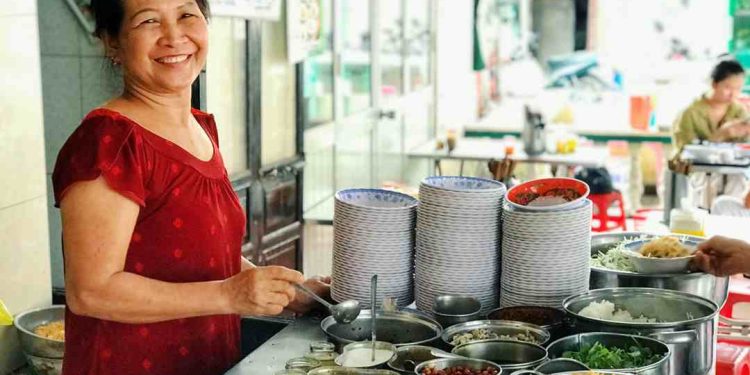 Quán Ăn Huế O Xuân - Quán Cơm Hến TPHCM