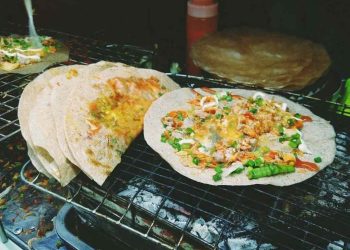 Giá bán của bánh tráng nướng Đà Lạt tùy thuộc vào nhiều yếu tố