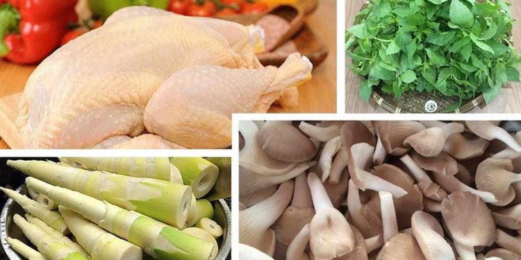 Khi chọn thịt gà, bạn nên chọn loại thịt gà tươi sống