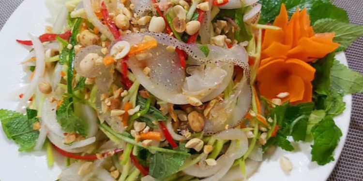 Hướng dẫn cách làm gỏi sứa thập cẩm ngon tại nhà