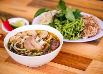 Quán bún bò Huế 65 – đường Láng