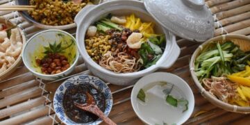 Du lịch miền Trung thì ăn gì? Món ăn làm nên “ký ức vị giác”